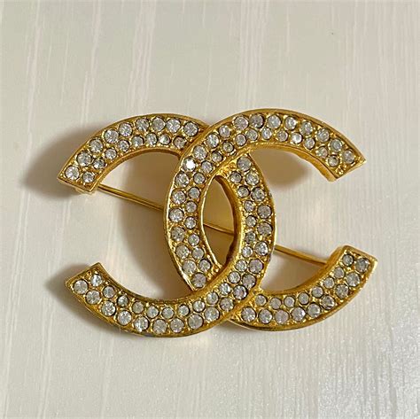 chanel kroontjes|Chanel Brooches .